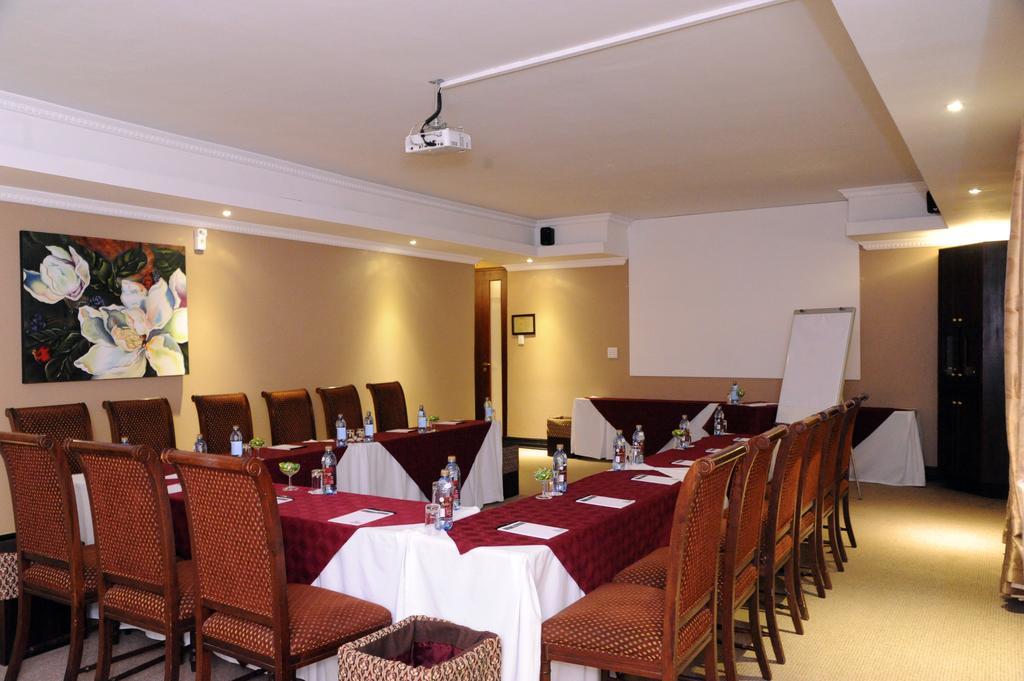 Anta Boga Hotel Bloemfontein Extérieur photo