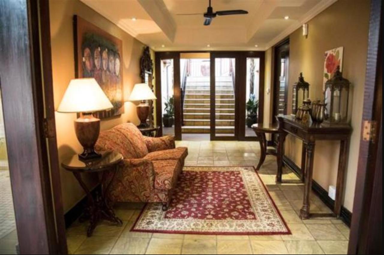 Anta Boga Hotel Bloemfontein Extérieur photo
