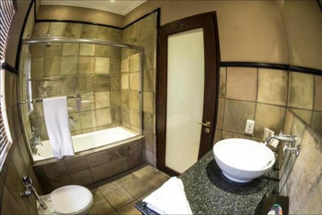 Anta Boga Hotel Bloemfontein Extérieur photo